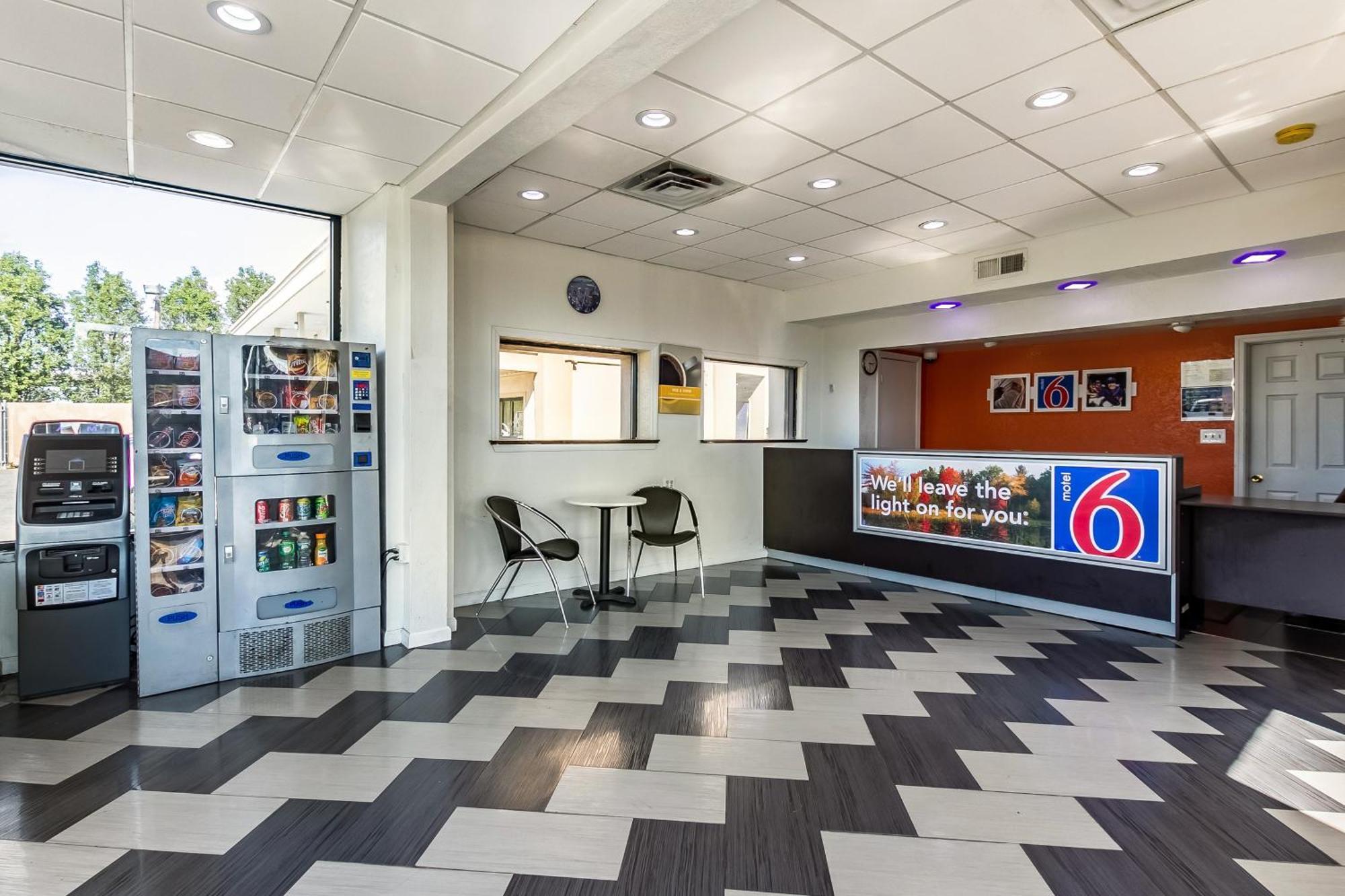 Motel 6 Elizabeth Nj Newark Liberty Intl Airport ภายนอก รูปภาพ