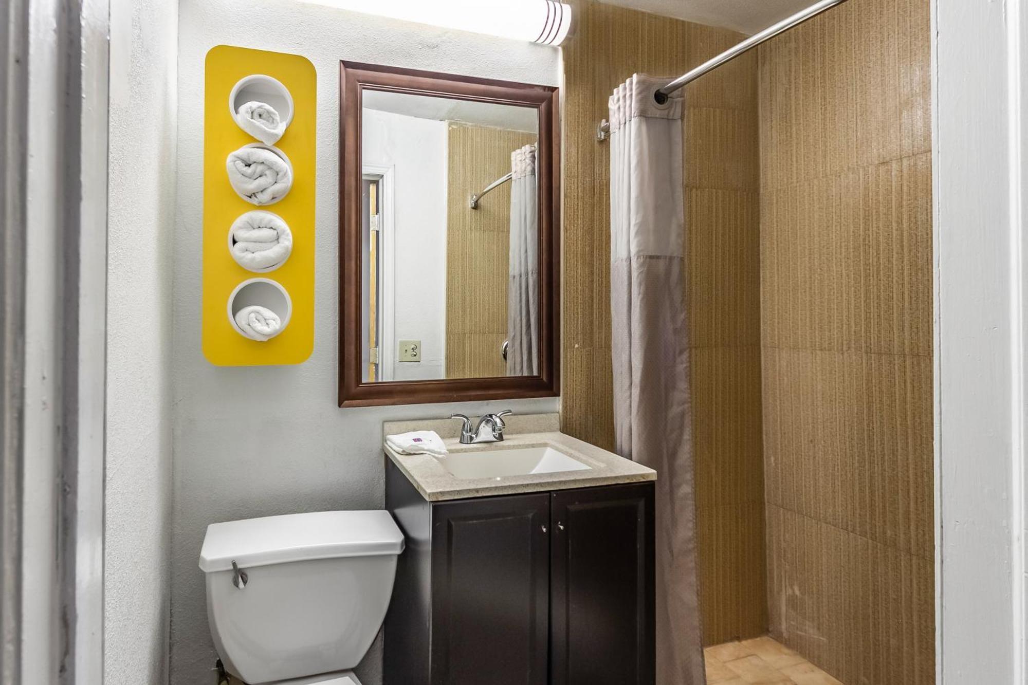 Motel 6 Elizabeth Nj Newark Liberty Intl Airport ภายนอก รูปภาพ