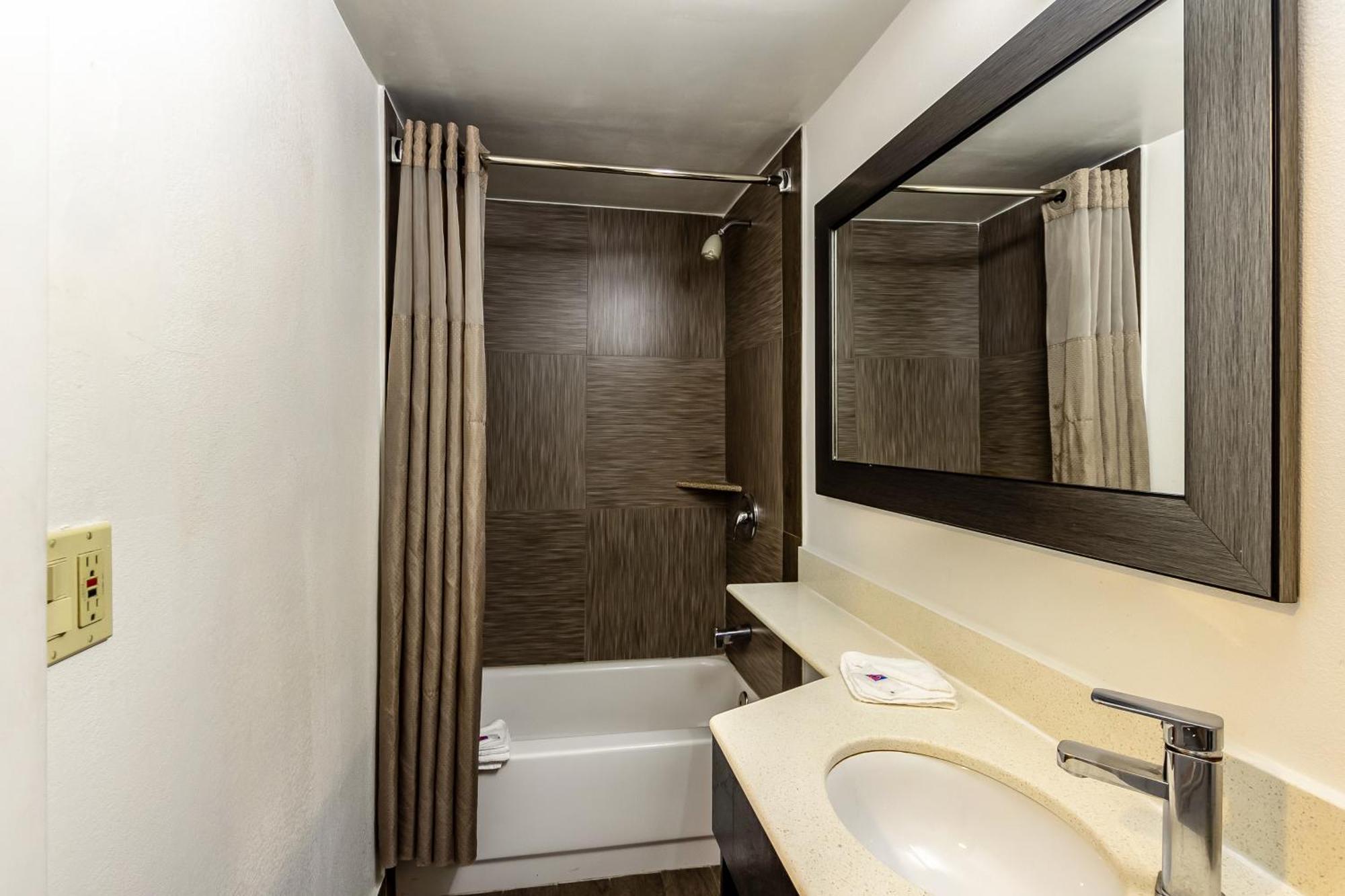 Motel 6 Elizabeth Nj Newark Liberty Intl Airport ภายนอก รูปภาพ