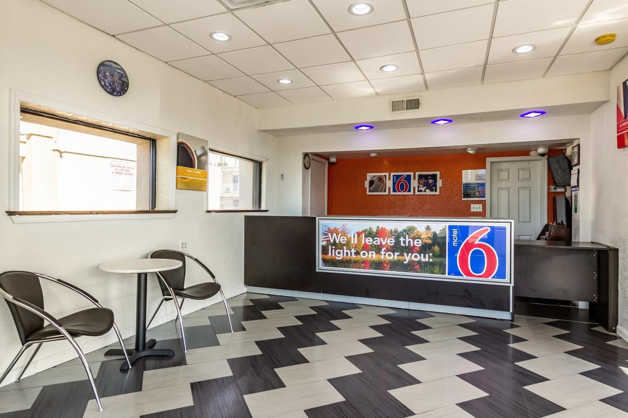 Motel 6 Elizabeth Nj Newark Liberty Intl Airport ภายนอก รูปภาพ