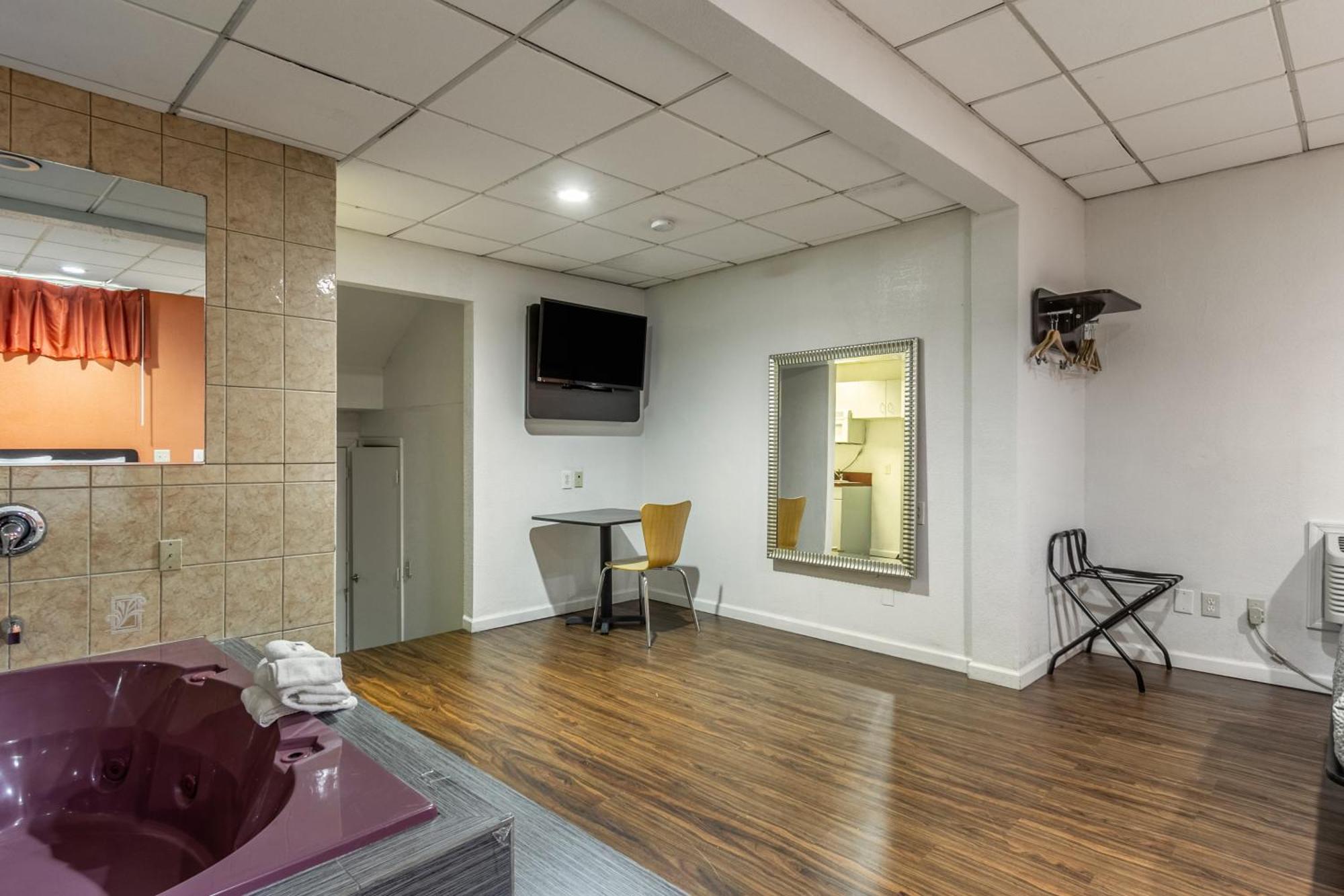 Motel 6 Elizabeth Nj Newark Liberty Intl Airport ภายนอก รูปภาพ